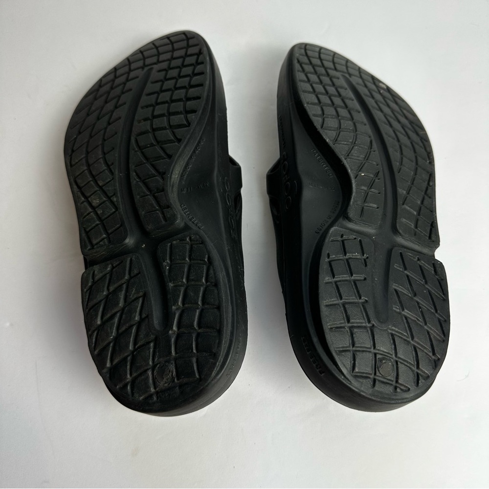 Oofos Ooriginal Recovery Sandals Women's 12 or Men's 11 Flip Flops Black Shoes - Picture 6 of 8